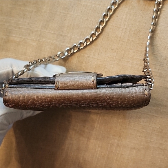 Fendi Gold Tan Wallet On An Unbranded Chain - Picture 5 of 12